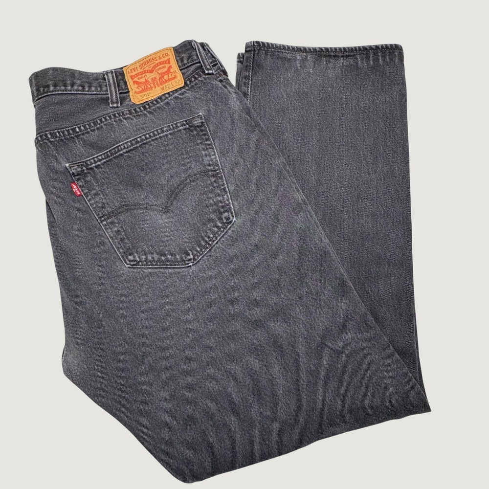 Levis 501 Original Fit Jeans Mens 42x32 Black Straight Leg Button Fly Denim